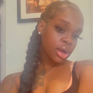 Meet your Posher, Aja